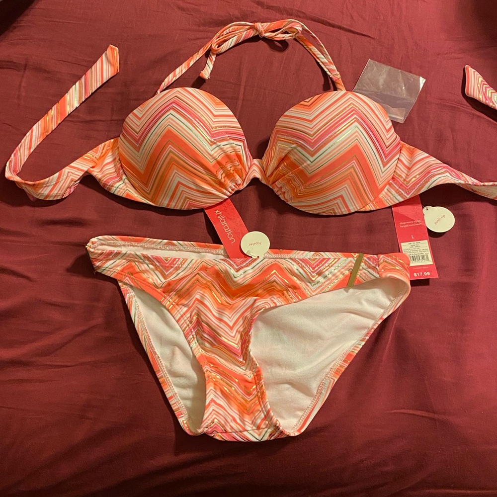 NWT! Xhilaration chevron print convertible 2 piece with push up underwire top